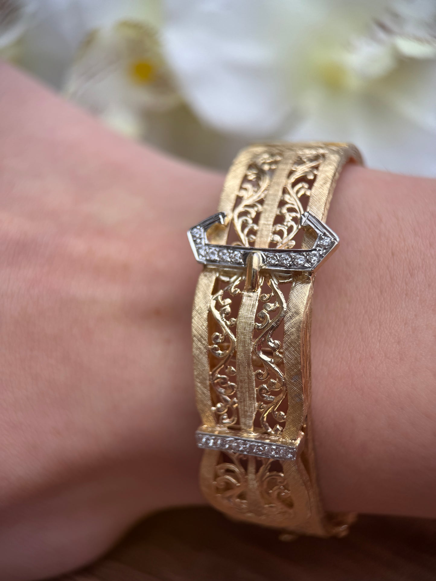 14K Antique Filigree Belt Diamond Bangle