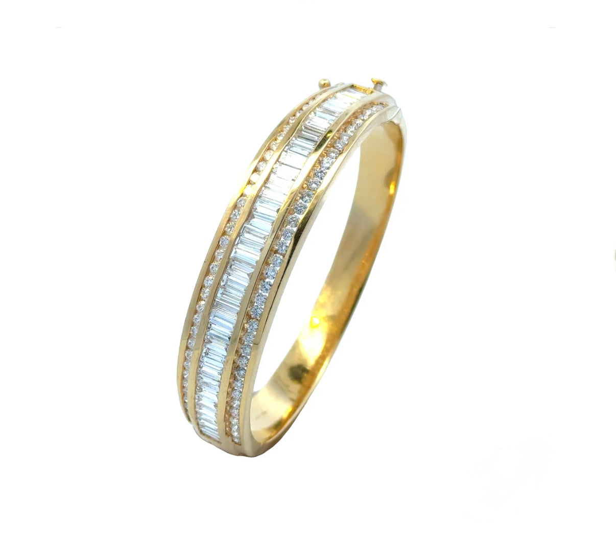 14k 9.8 CTW Diamond Bangle