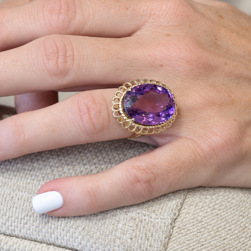 14K Oval Amethyst Antique Ring