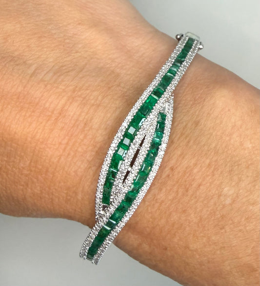 14k EFFY 3.48 CTW Emerald and .55 CTW Diamond Bangle Bracelet