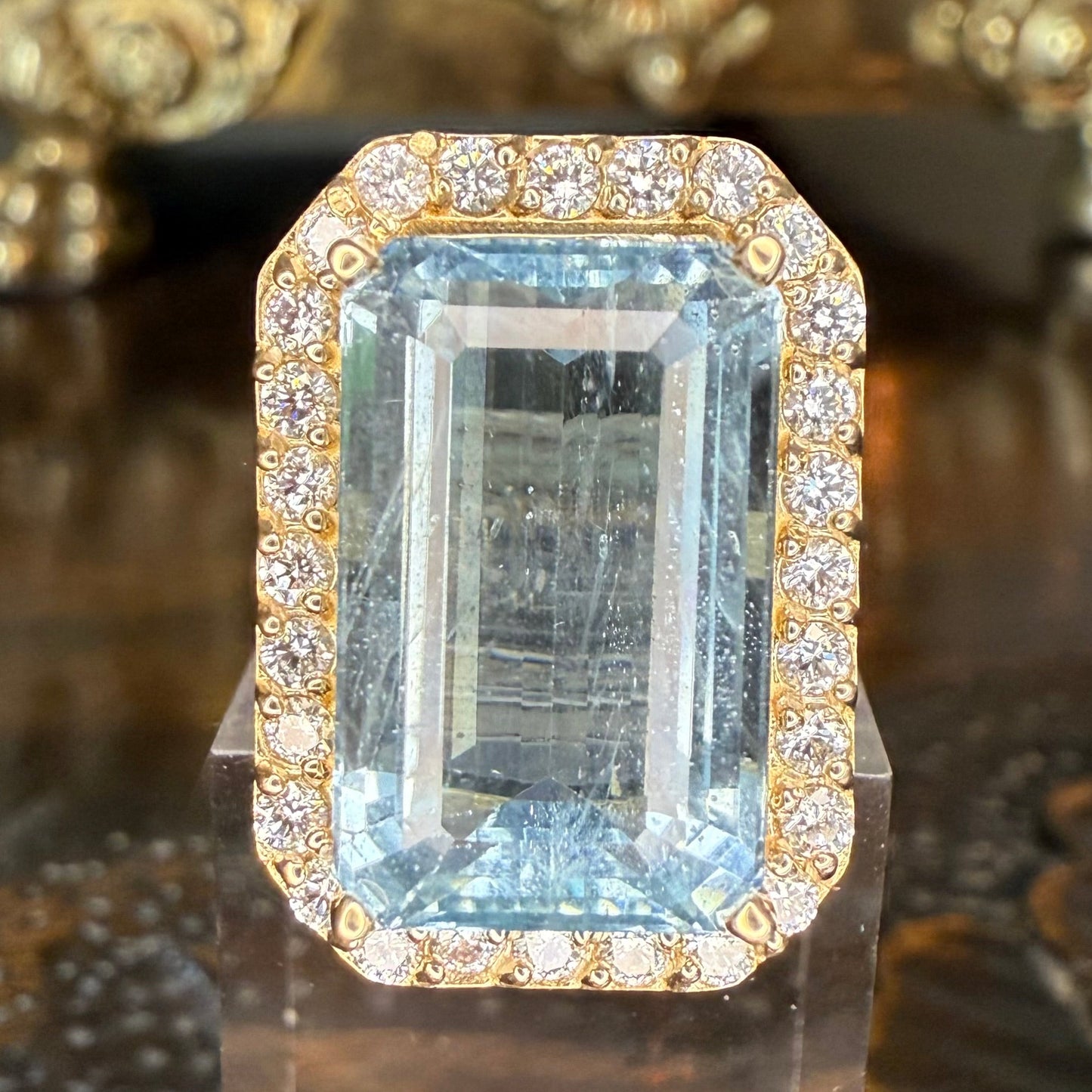 14K 10.43 CT Aquamarine and Diamond Ring