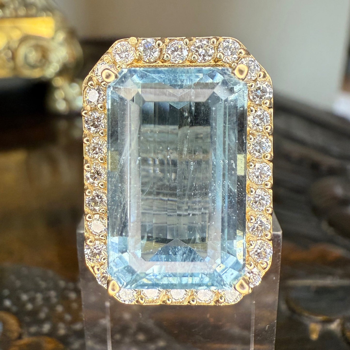 14K 10.43 CT Aquamarine and Diamond Ring