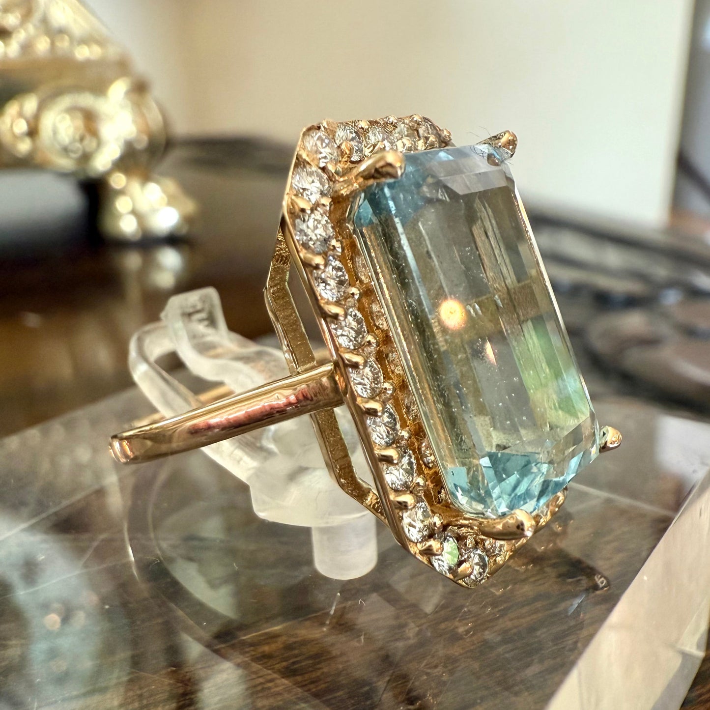 14K 10.43 CT Aquamarine and Diamond Ring