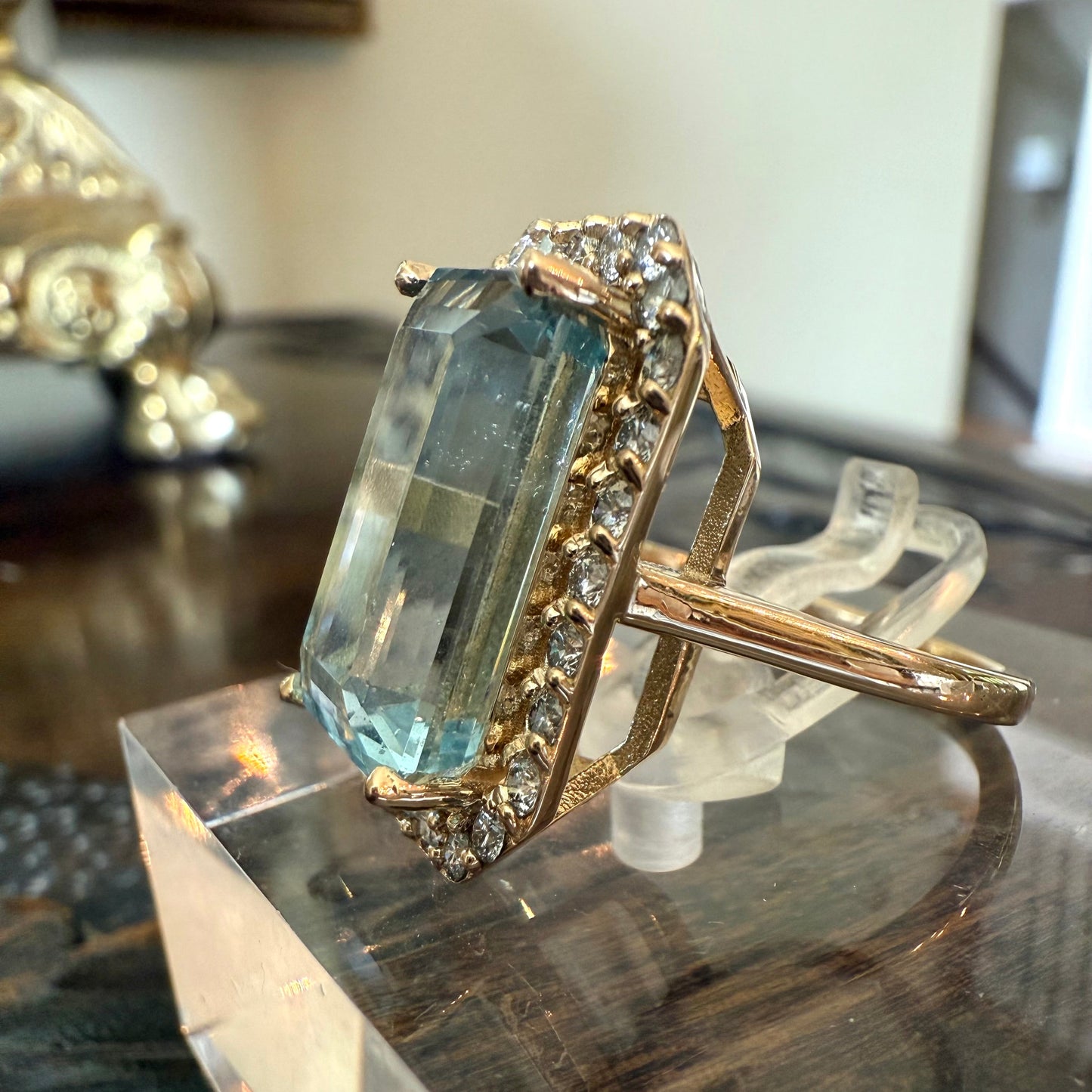 14K 10.43 CT Aquamarine and Diamond Ring