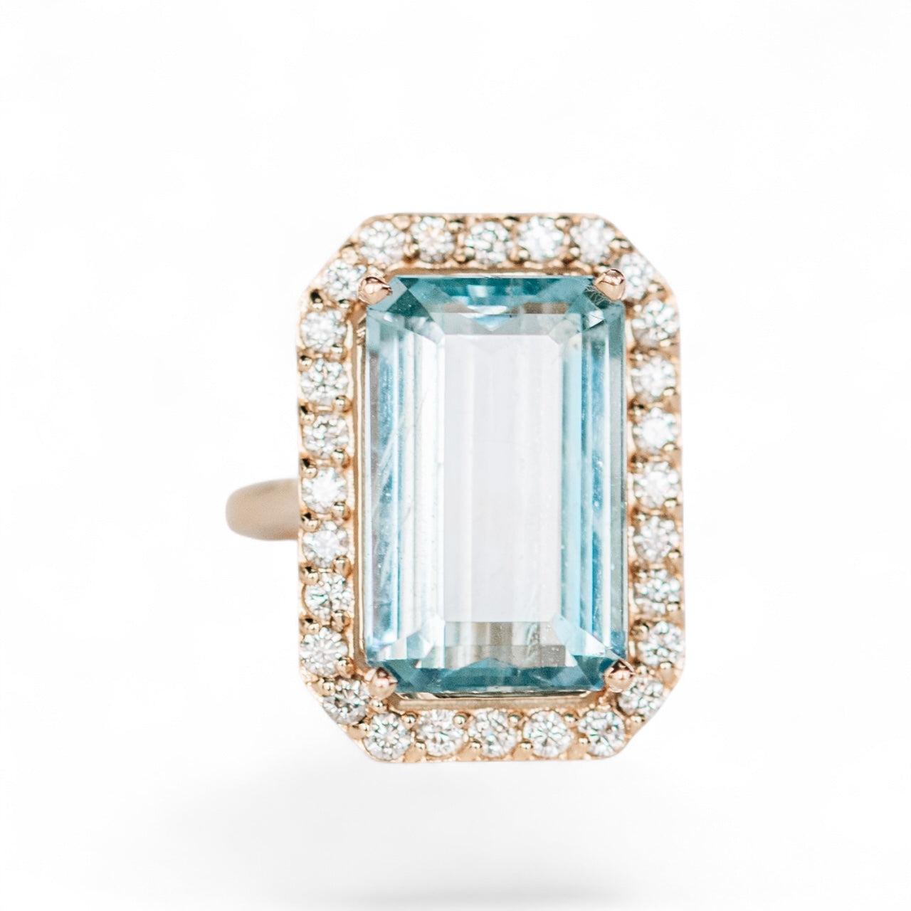 14K 10.43 CT Aquamarine and Diamond Ring